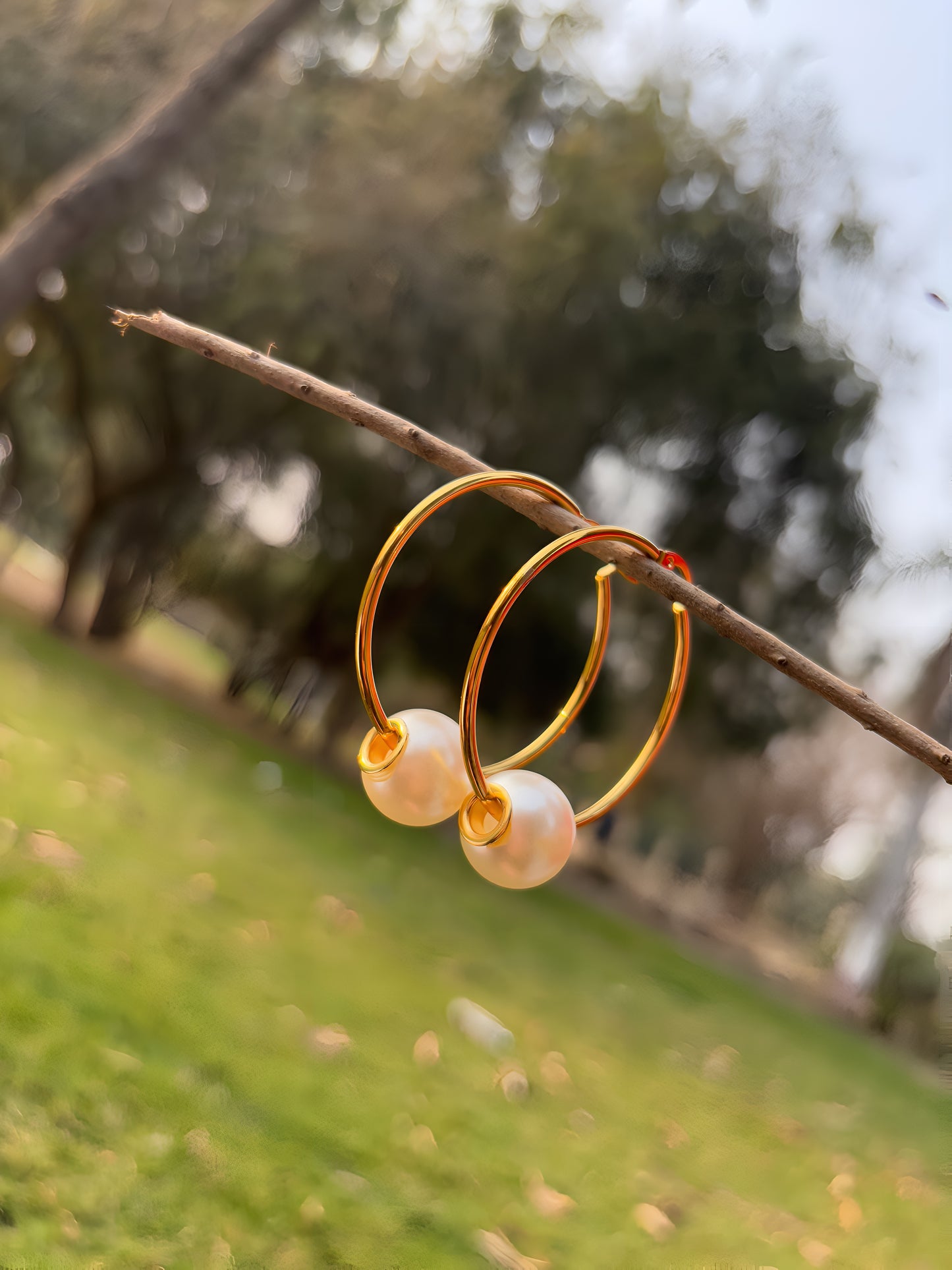 GOLDEN HALO PEARL HOOPS
