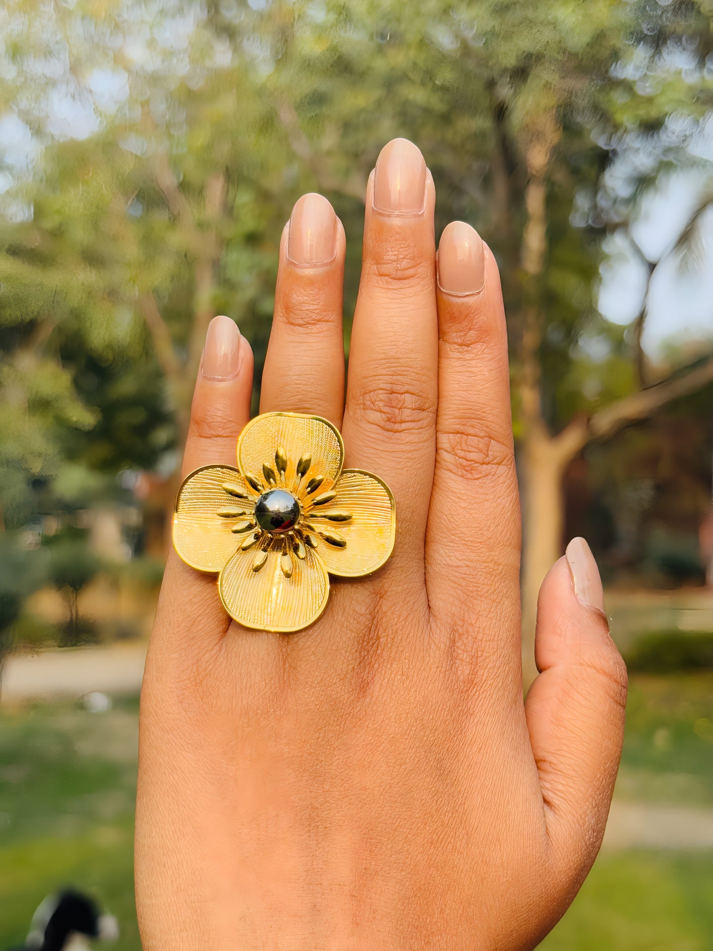 PETAL GLOW RING