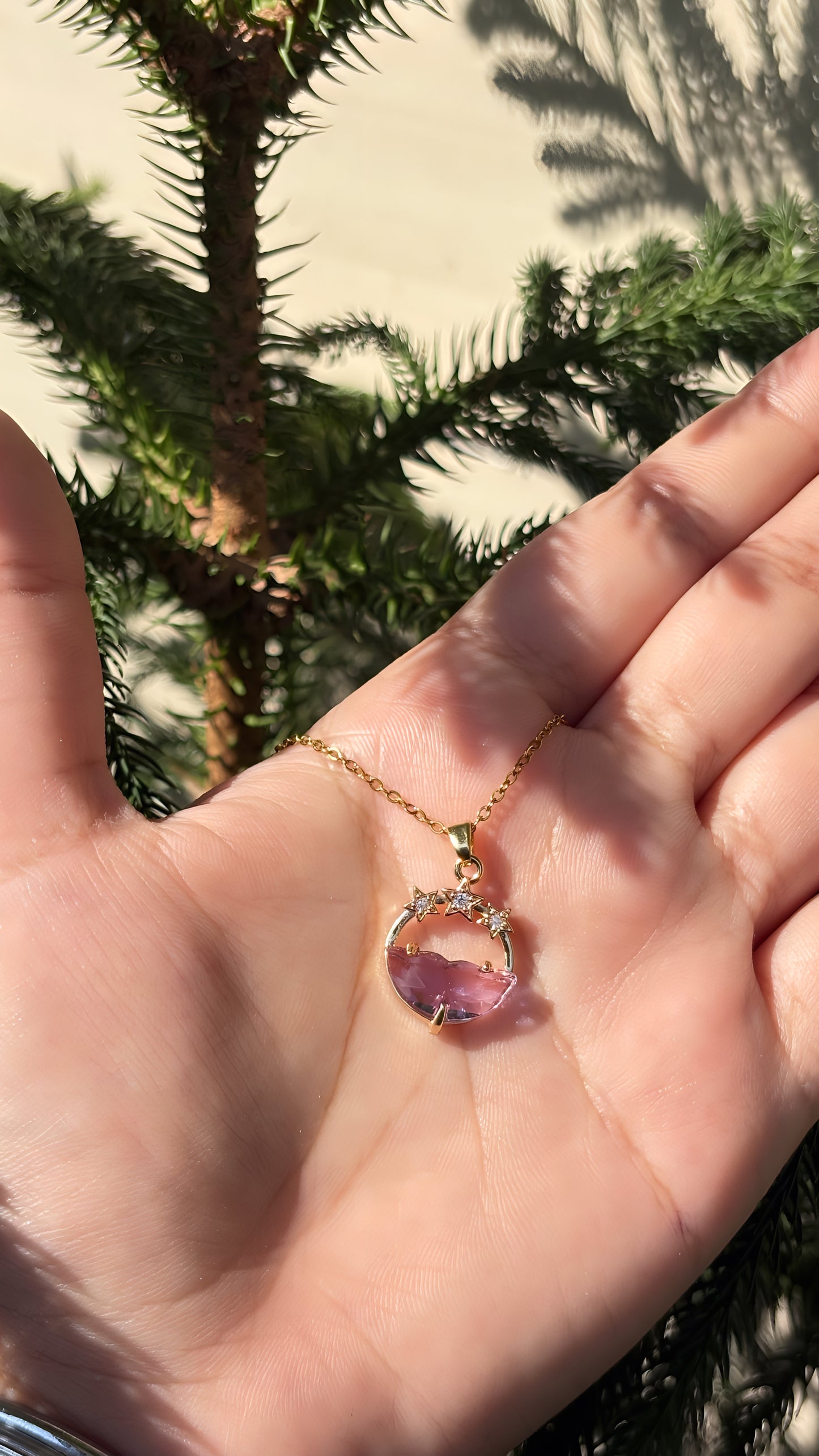 LUNAR GLOW PENDANT