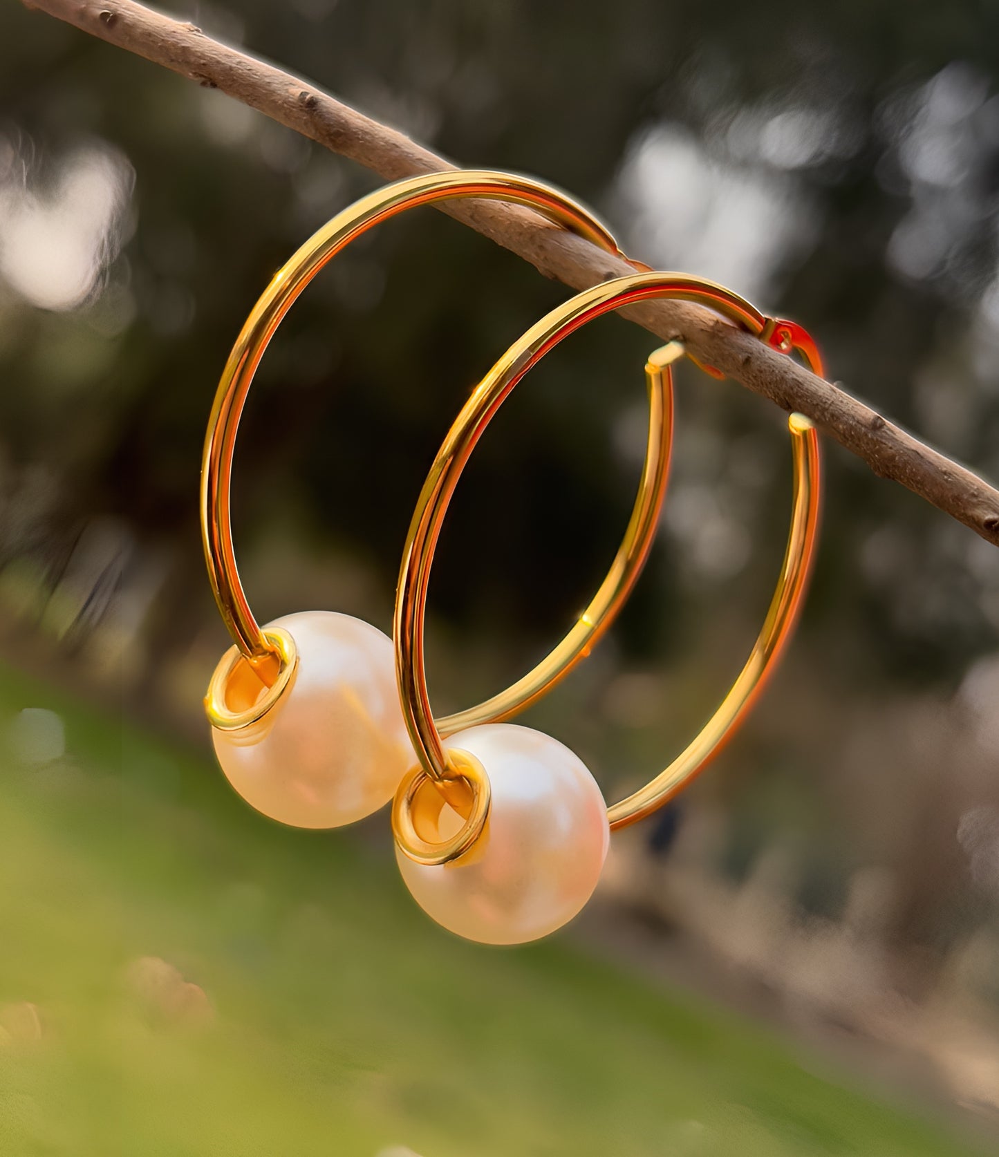 GOLDEN HALO PEARL HOOPS