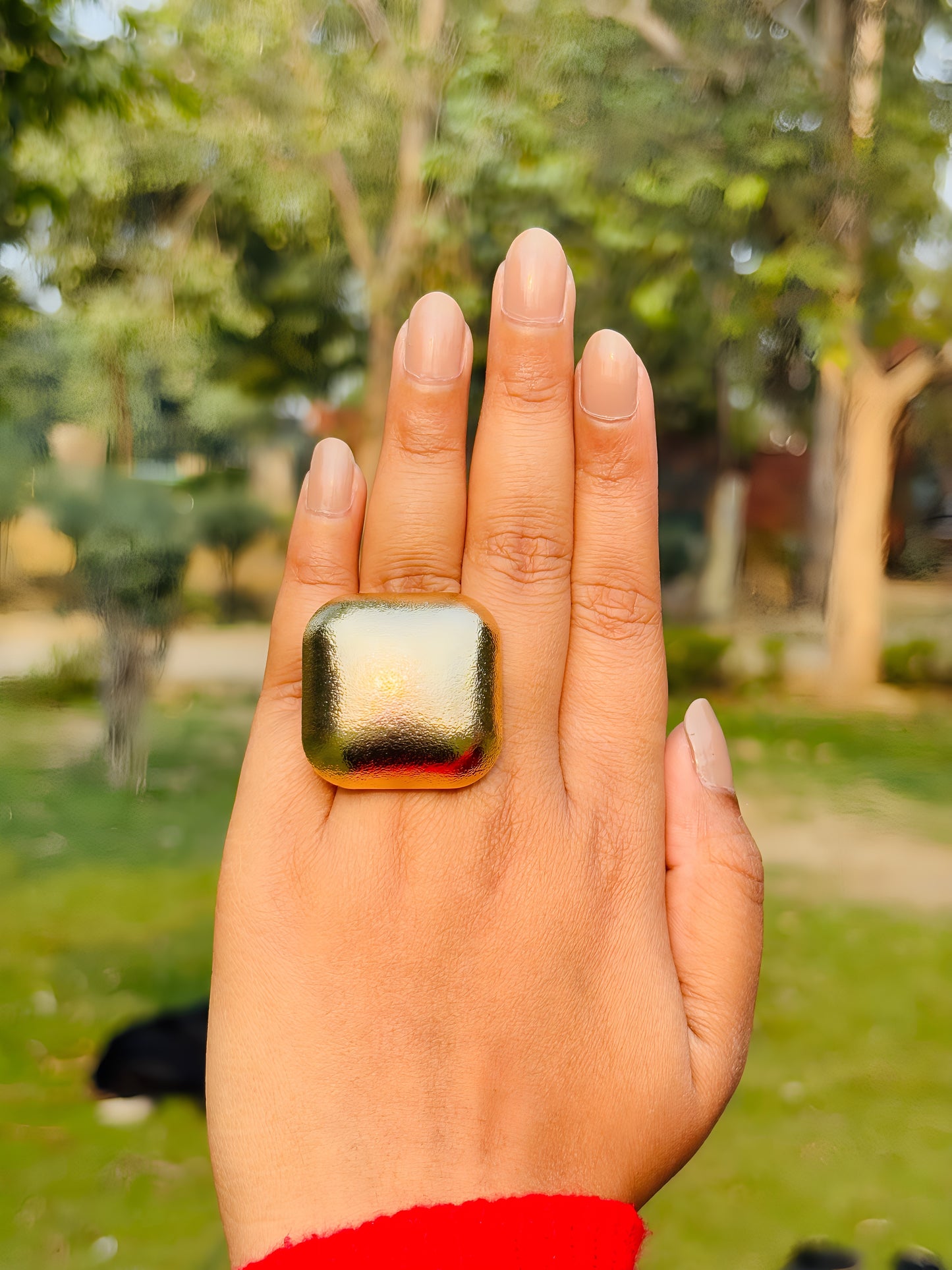 METALLIC SQUARE RING