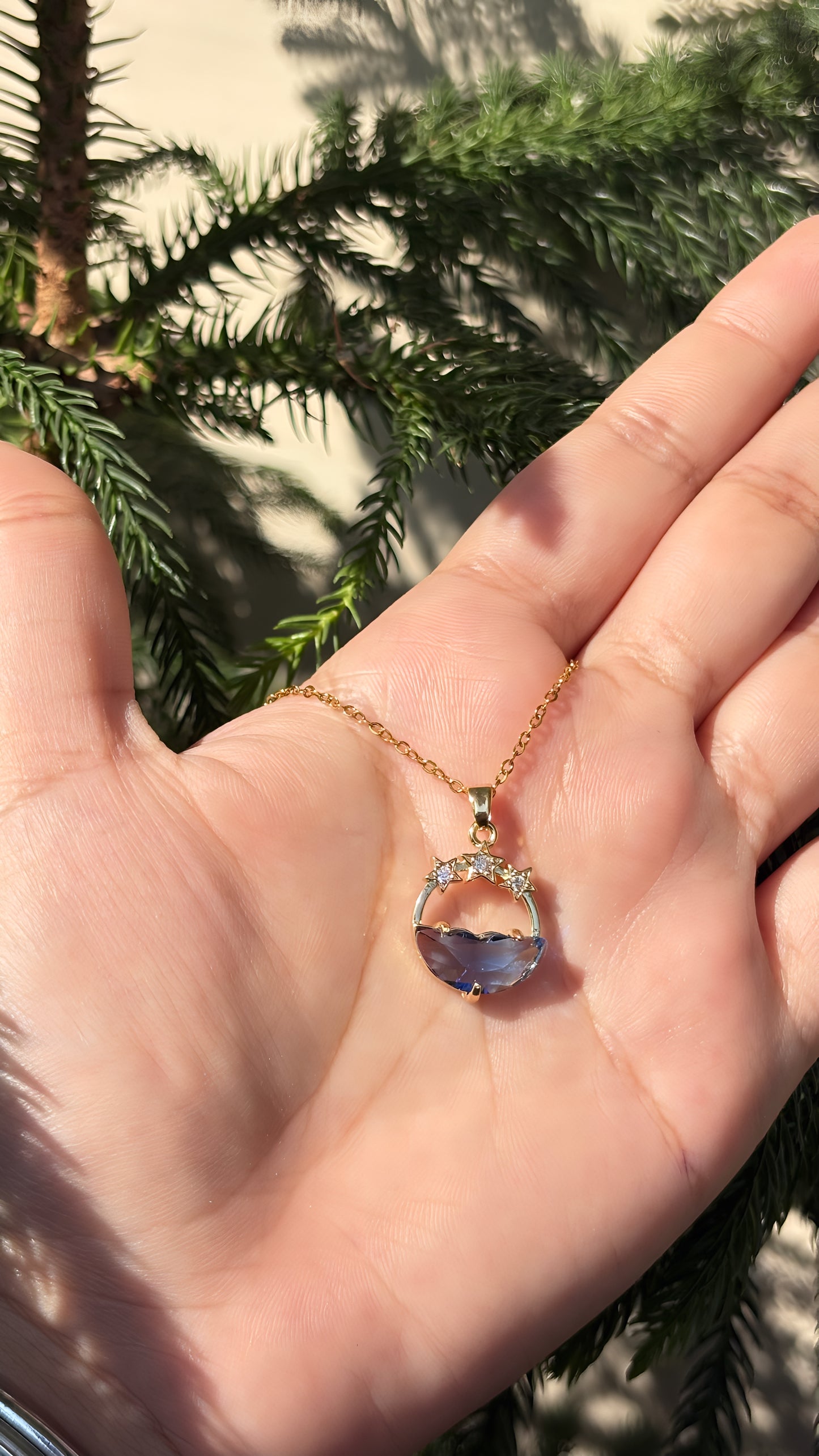 LUNAR GLOW PENDANT