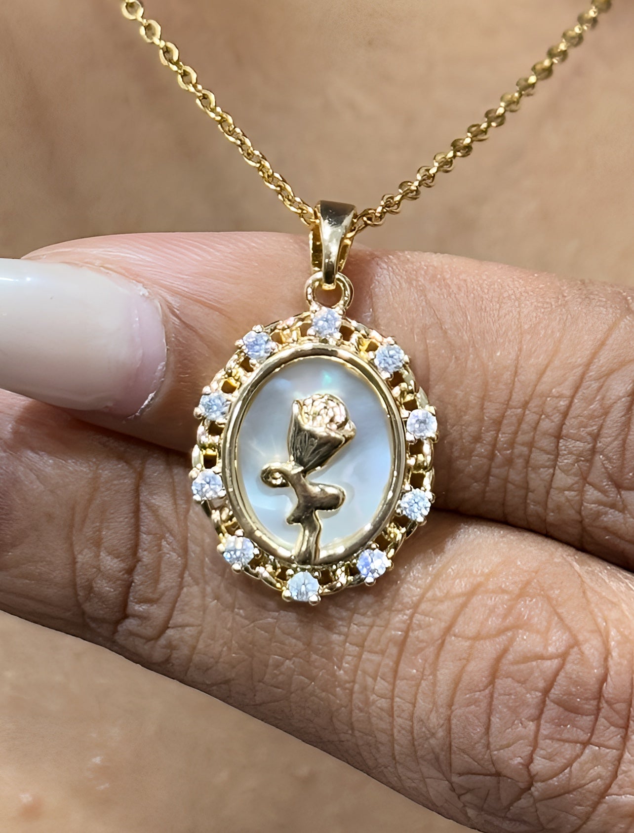 ROYAL ROSE MEDALLION PENDANT