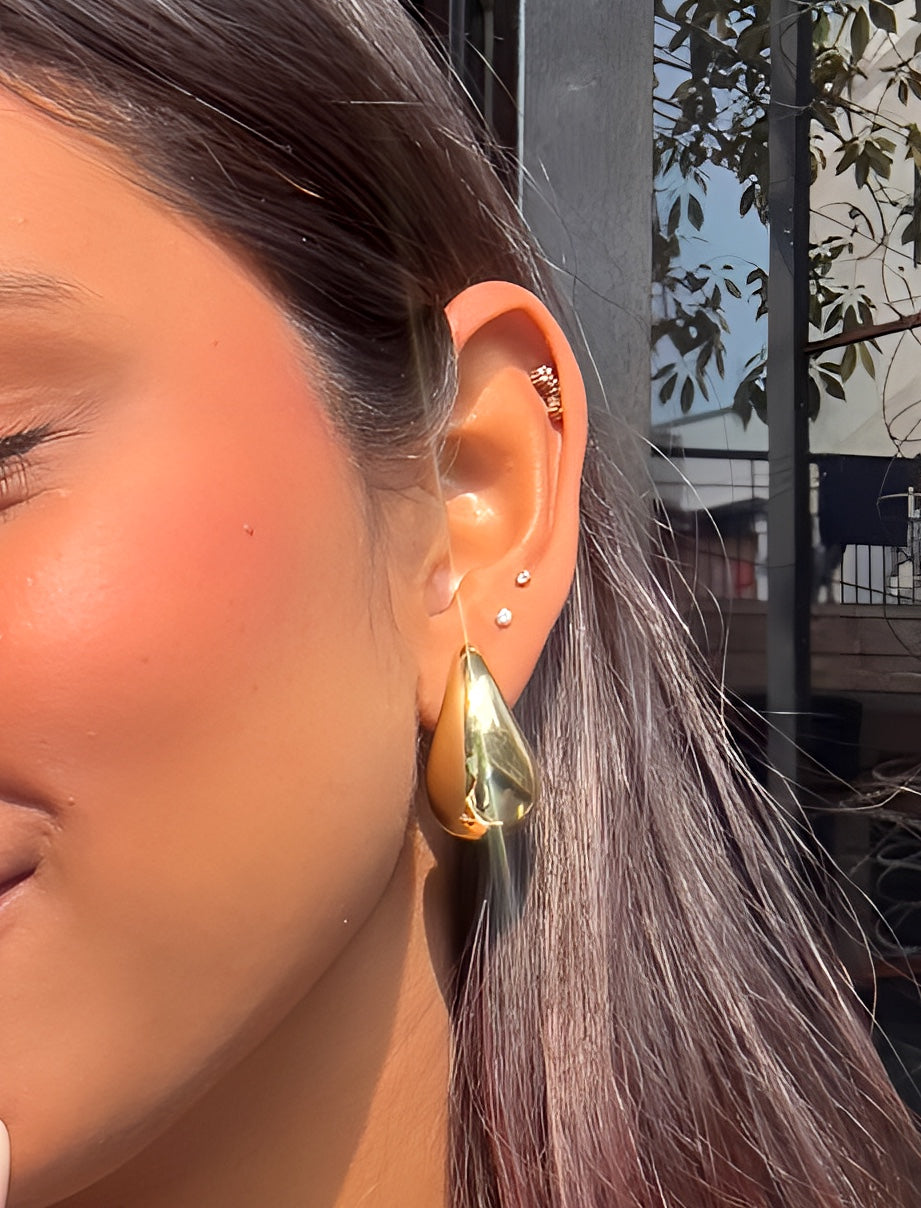 GOLDEN DEWDROP EARRINGS