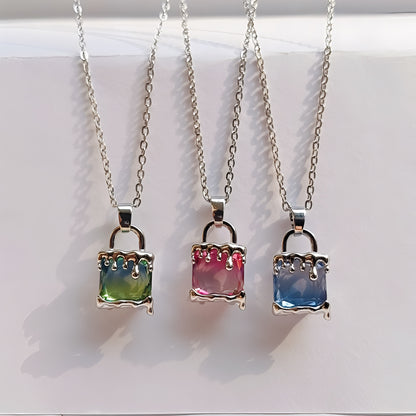 DREAMY PRISM LOCK PENDANT