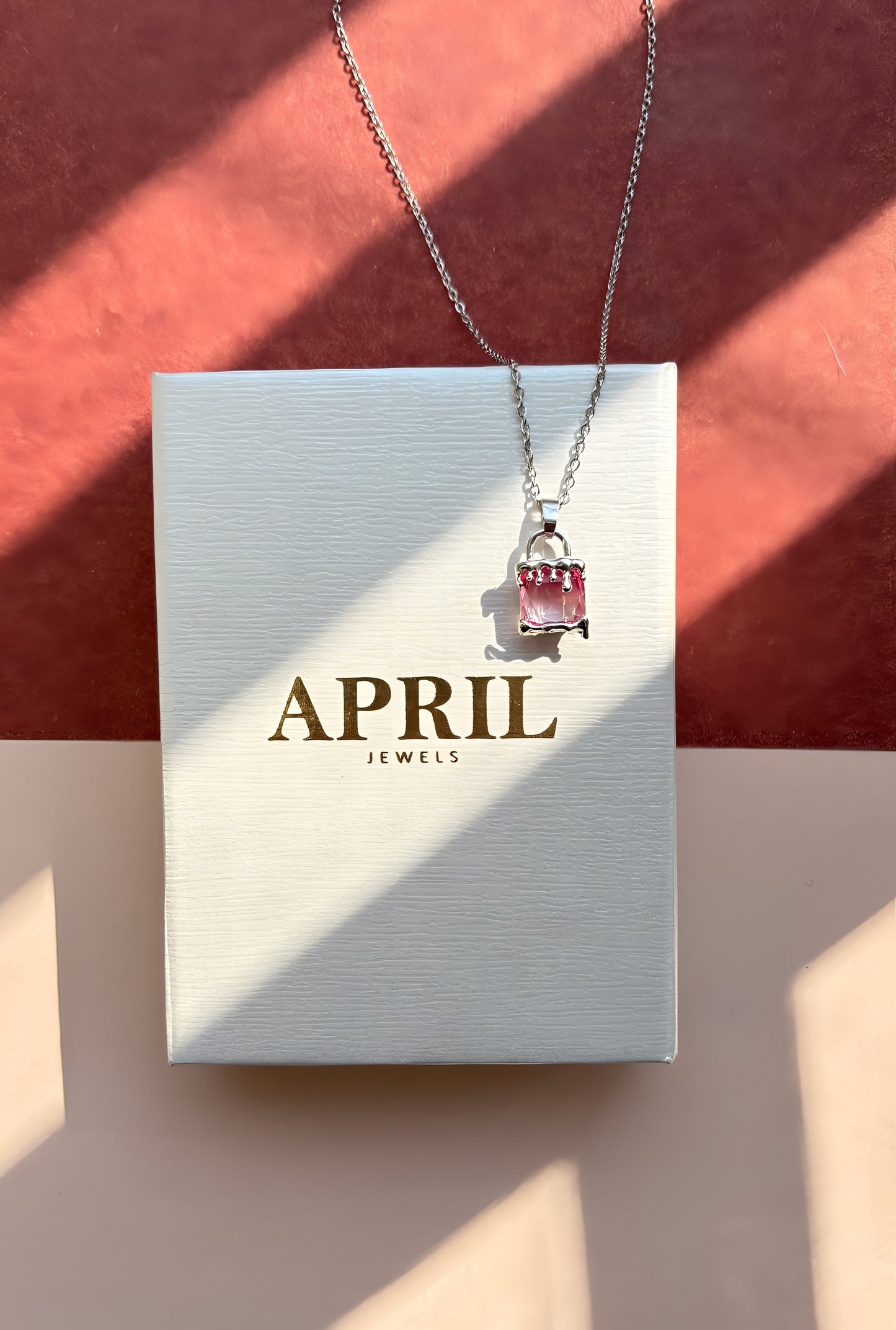 DREAMY PRISM LOCK PENDANT