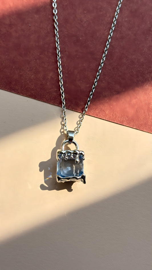 DREAMY PRISM LOCK PENDANT