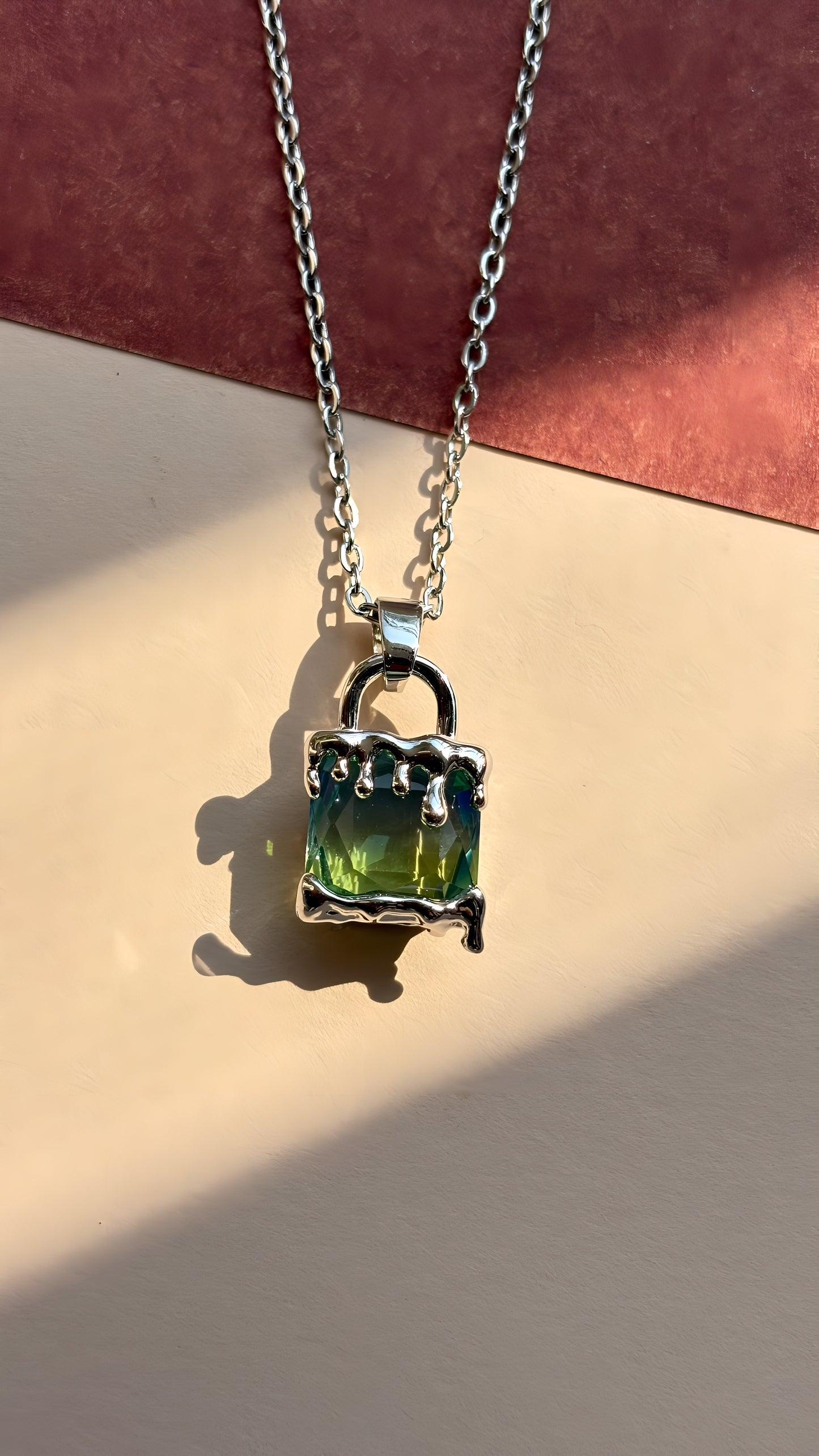 DREAMY PRISM LOCK PENDANT