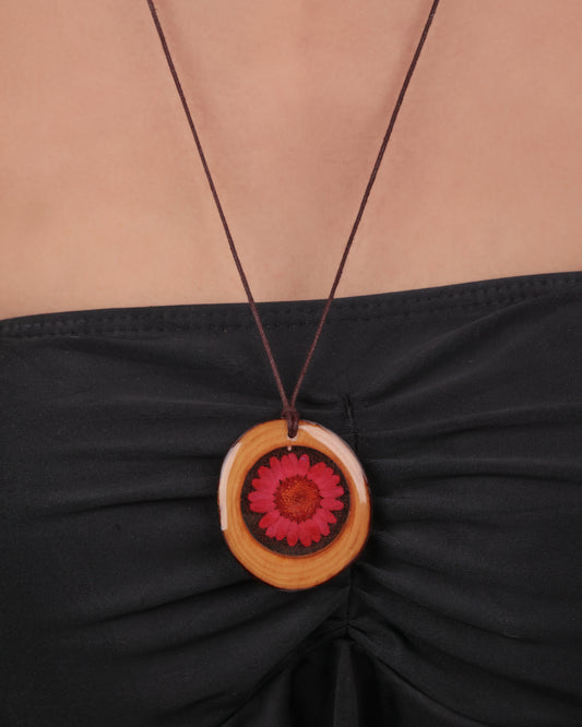 RUSTIC ROSE