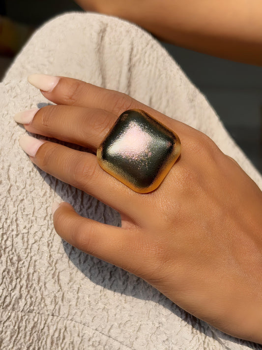 METALLIC SQUARE RING